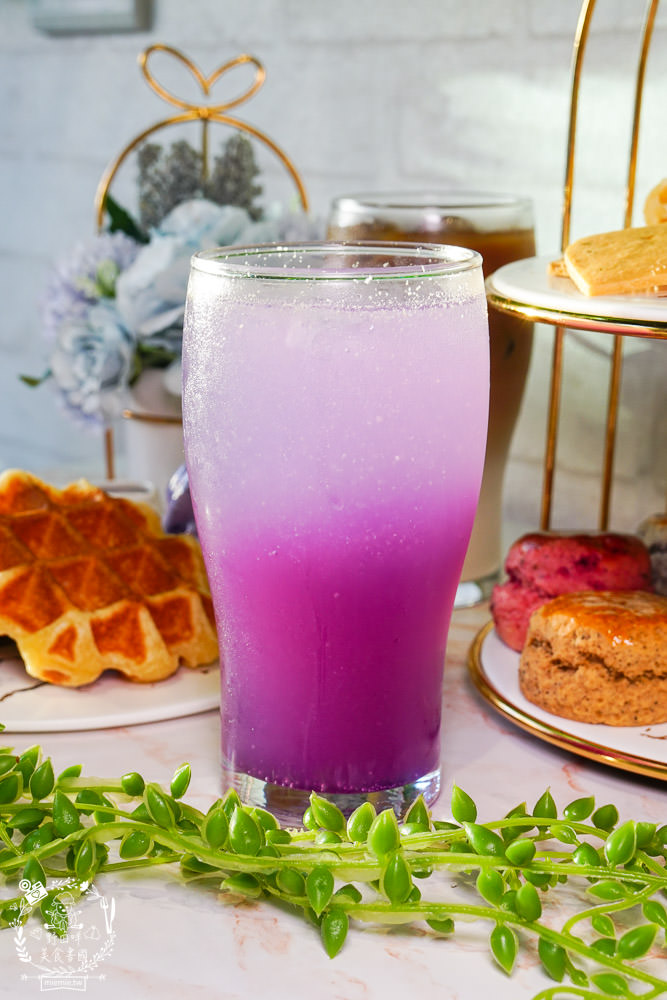 高雄[蒔遇Daily Green]隱藏在秘密花園的網美甜點店!蝦皮人氣第一名的18種口味司康?繽紛網美霜淇淋超好拍照!