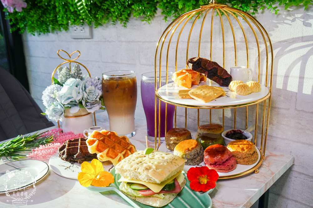 高雄[蒔遇Daily Green]隱藏在秘密花園的網美甜點店!蝦皮人氣第一名的18種口味司康?繽紛網美霜淇淋超好拍照!