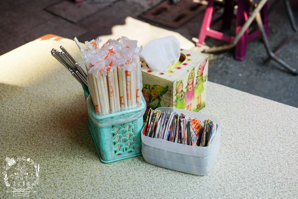 高雄40年蒜頭田雞湯|在地饕客讚不絕口的人氣肥美青蛙湯!看似恐怖卻無敵美味的補湯?