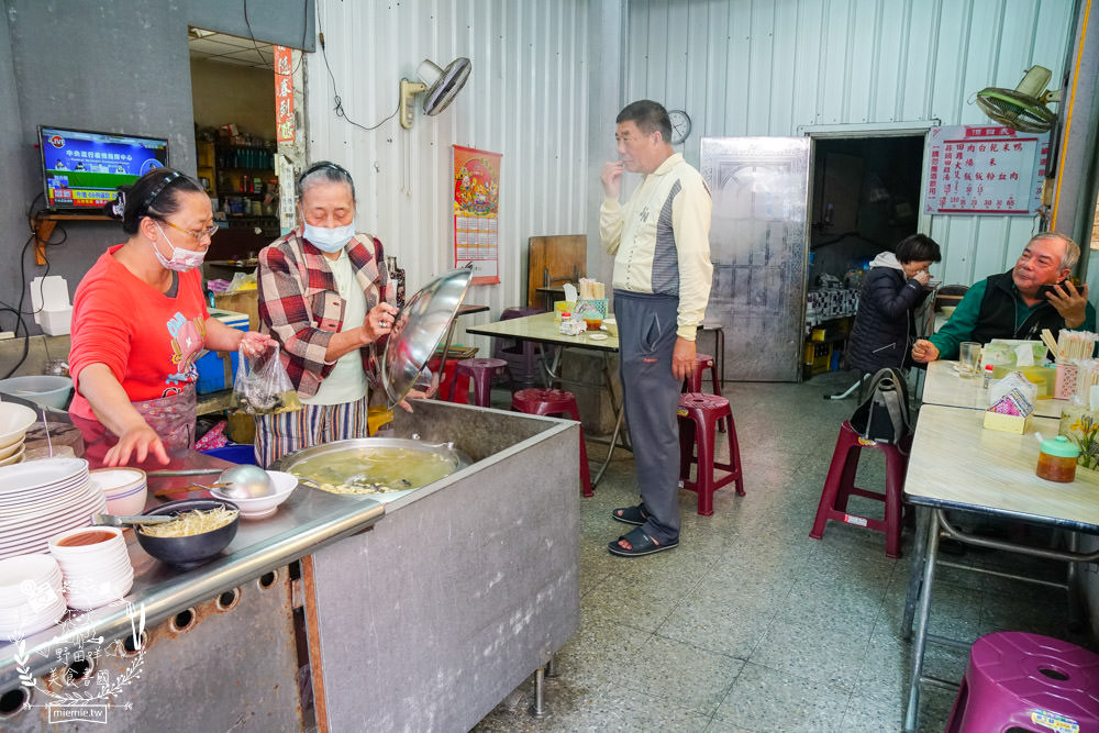 高雄40年蒜頭田雞湯|在地饕客讚不絕口的人氣肥美青蛙湯!看似恐怖卻無敵美味的補湯?