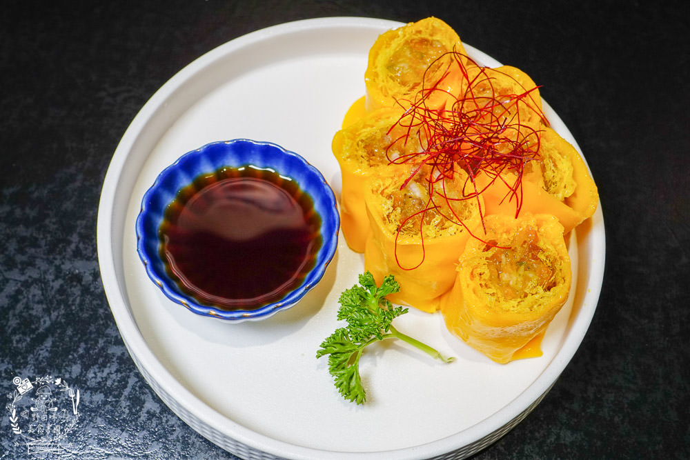 蒸鮮腸粉港式茶飲|高雄營業15年的人氣港式茶飲!江南炸子雞與特色咖啡排骨人氣必點!