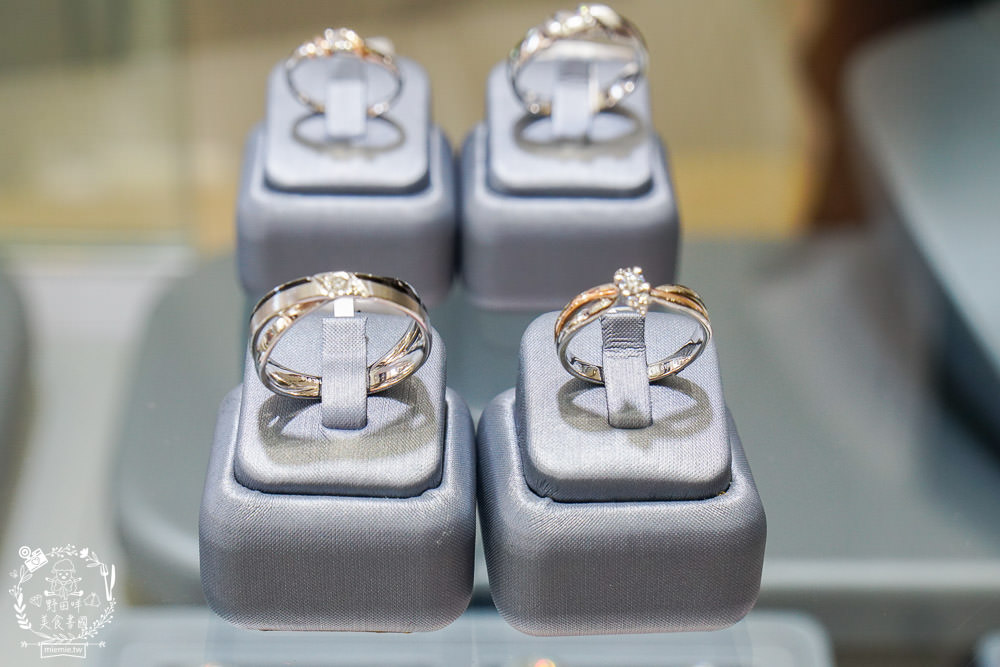 高雄鑽戒推薦[KOR蔻兒鑽石]全台最多設計款式的平價對戒!一條龍客製化貼心服務!高雄結婚對戒推薦!