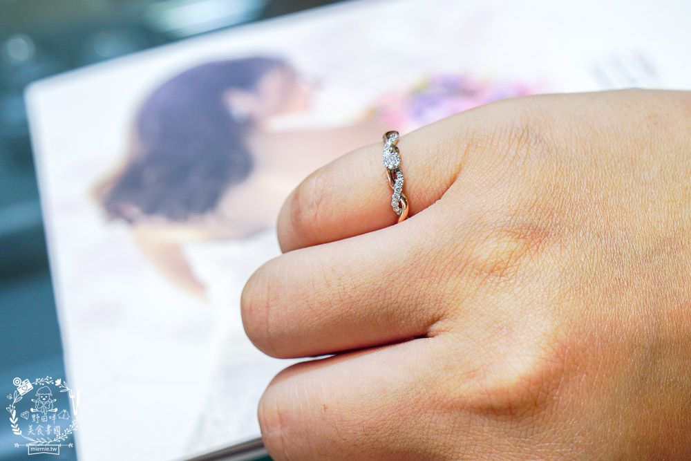 高雄鑽戒推薦[KOR蔻兒鑽石]全台最多設計款式的平價對戒!一條龍客製化貼心服務!高雄結婚對戒推薦!