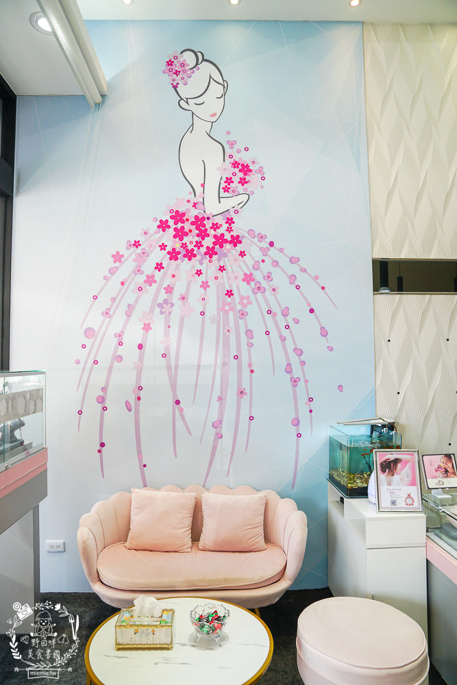 高雄鑽戒推薦[KOR蔻兒鑽石]全台最多設計款式的平價對戒!一條龍客製化貼心服務!高雄結婚對戒推薦!