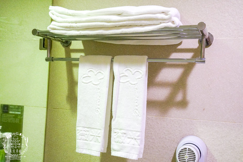 台北薇米商旅|天臺廣場交通便利的台北商旅!樓下就是屈臣氏與康是美！