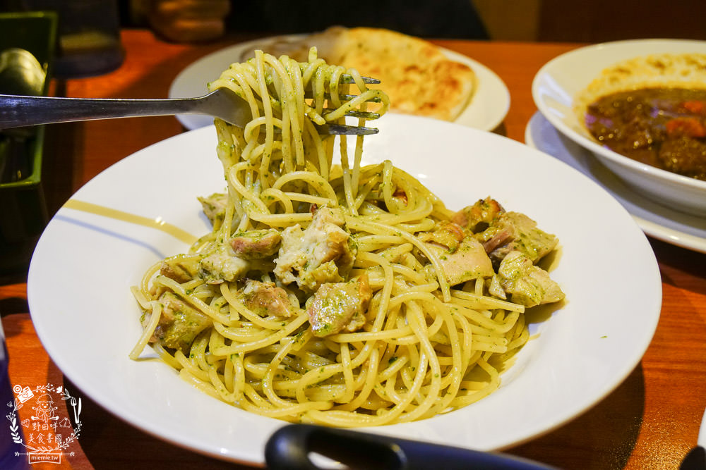 薩利亞台北館前店|每次到北部玩的台北必吃平價美食!佛卡夏+披薩+紅酒燉牛肉+青醬義大利麵每訪必點！