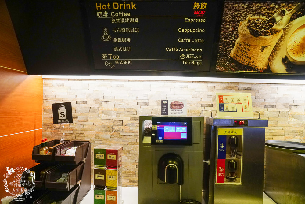 薩利亞台北館前店|每次到北部玩的台北必吃平價美食!佛卡夏+披薩+紅酒燉牛肉+青醬義大利麵每訪必點！