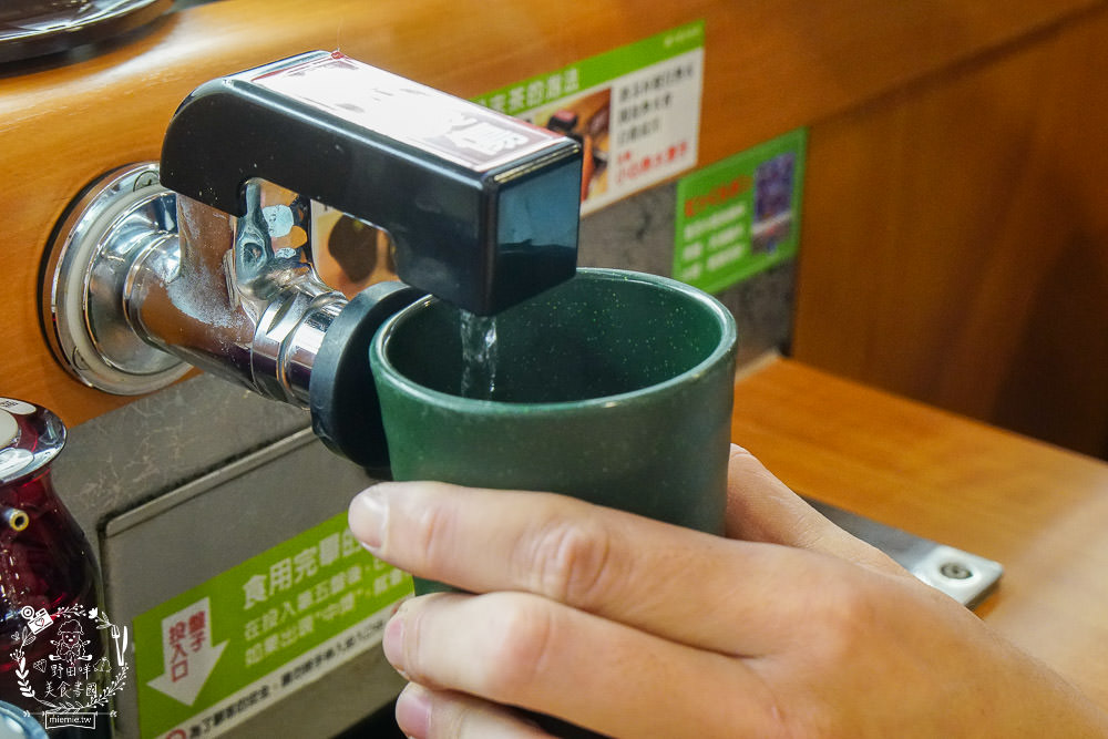 高雄[藏壽司]每5盤免費轉扭蛋的迴轉壽司!滿額贈鬼滅之刃熱門周邊商品!推出限時6天的超強鮭鮪季!