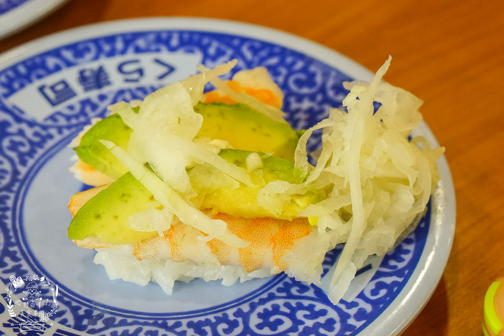 高雄[藏壽司]每5盤免費轉扭蛋的迴轉壽司!滿額贈鬼滅之刃熱門周邊商品!推出限時6天的超強鮭鮪季!