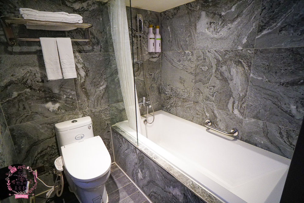 嘉義市區住宿推薦[蘭桂坊酒店]文化路夜市附近住宿!澎湃自助式早餐!有合作停車場~