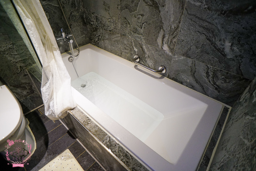 嘉義市區住宿推薦[蘭桂坊酒店]文化路夜市附近住宿!澎湃自助式早餐!有合作停車場~