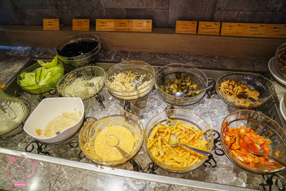 嘉義市區住宿推薦[蘭桂坊酒店]文化路夜市附近住宿!澎湃自助式早餐!有合作停車場~