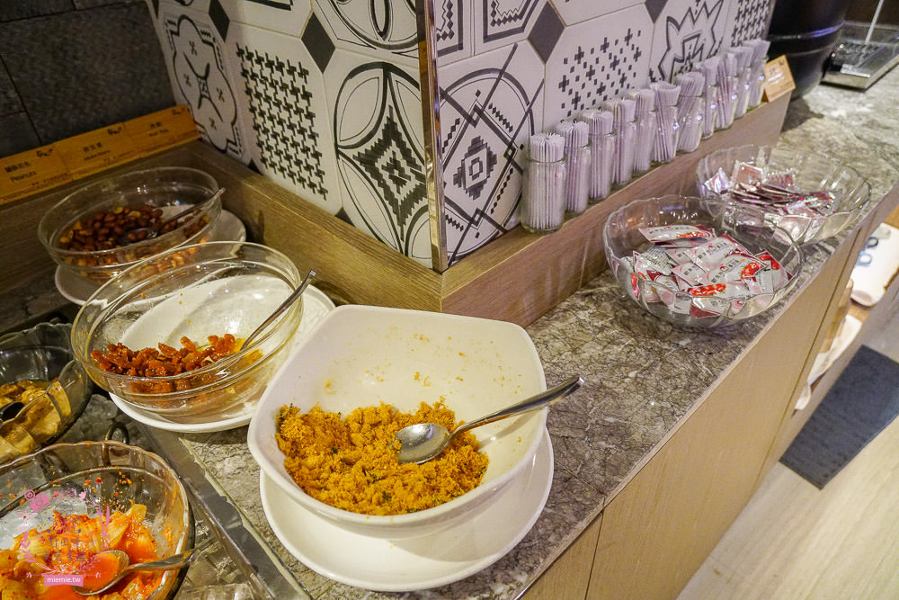 嘉義市區住宿推薦[蘭桂坊酒店]文化路夜市附近住宿!澎湃自助式早餐!有合作停車場~