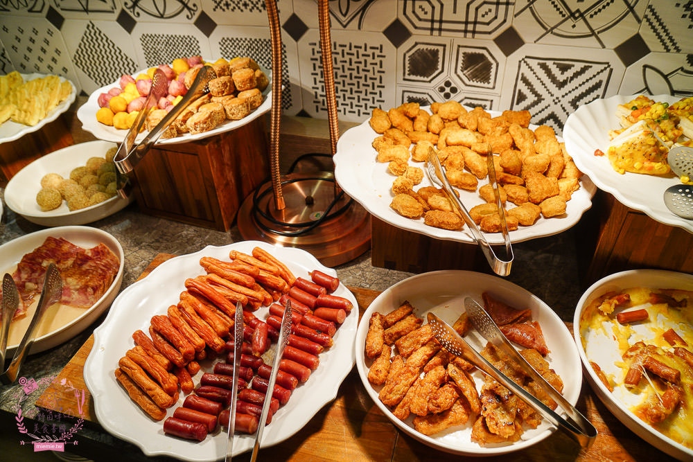 嘉義市區住宿推薦[蘭桂坊酒店]文化路夜市附近住宿!澎湃自助式早餐!有合作停車場~