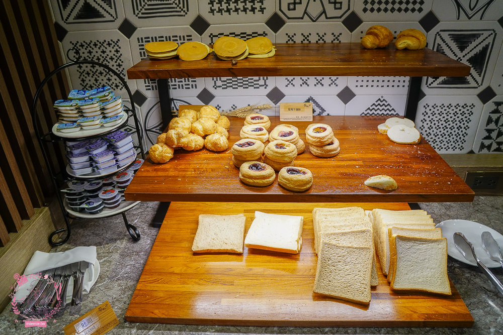 嘉義市區住宿推薦[蘭桂坊酒店]文化路夜市附近住宿!澎湃自助式早餐!有合作停車場~