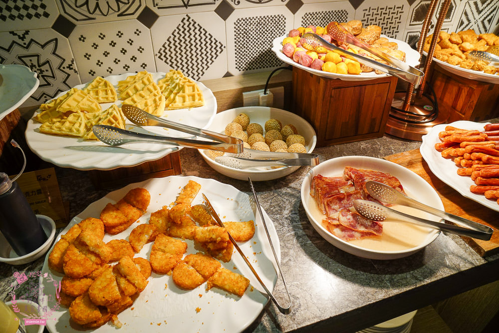 嘉義市區住宿推薦[蘭桂坊酒店]文化路夜市附近住宿!澎湃自助式早餐!有合作停車場~