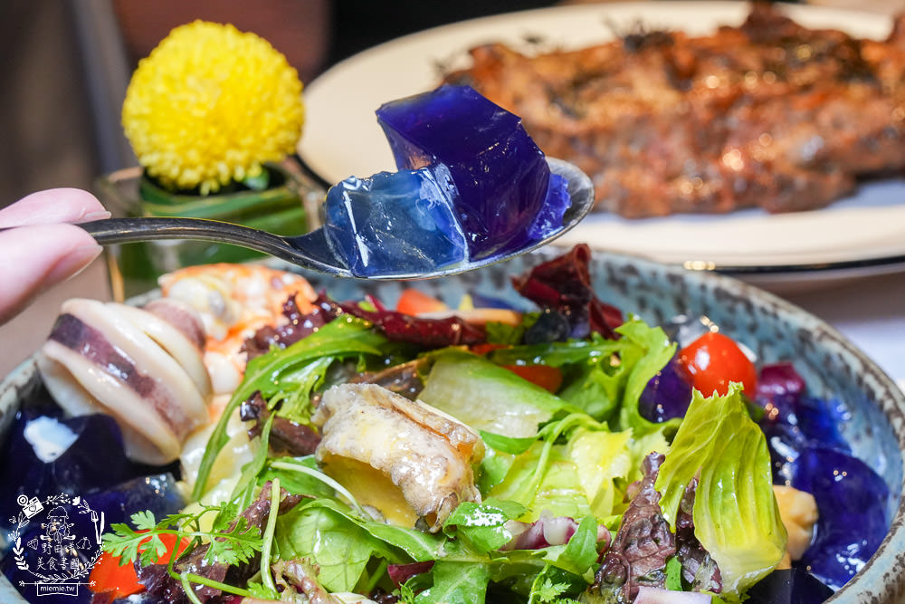 高雄餐酒館推薦[蘼樂餐酒館]聖誕限定超霸氣32oz的肋眼牛排!四種風味一次享受的繽紛精釀啤酒SHOT組!