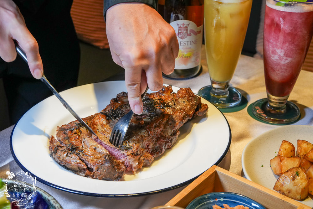 高雄餐酒館推薦[蘼樂餐酒館]聖誕限定超霸氣32oz的肋眼牛排!四種風味一次享受的繽紛精釀啤酒SHOT組!
