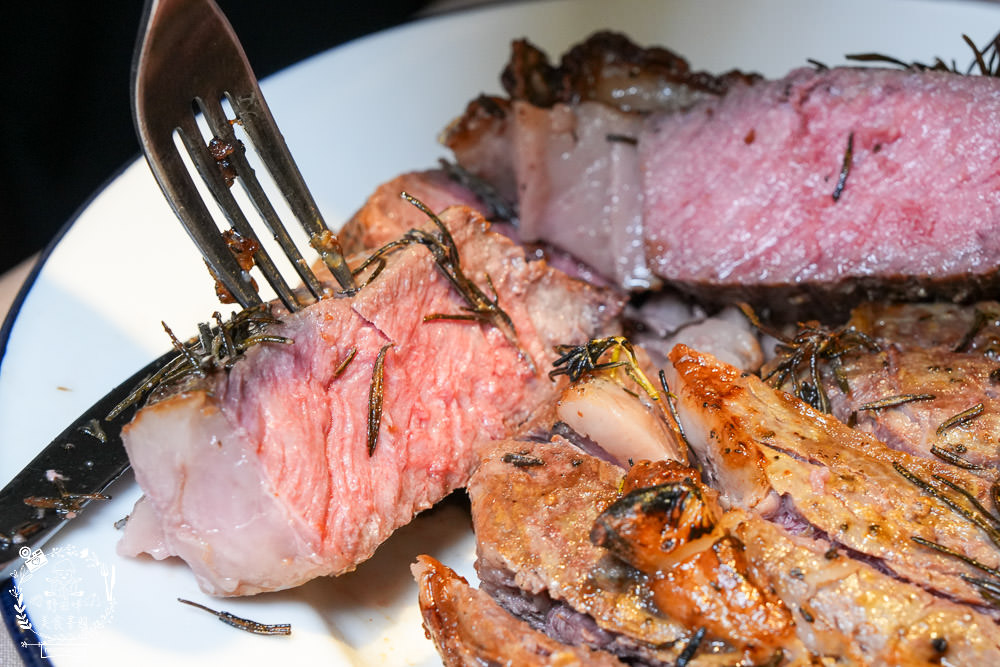 高雄餐酒館推薦[蘼樂餐酒館]聖誕限定超霸氣32oz的肋眼牛排!四種風味一次享受的繽紛精釀啤酒SHOT組!