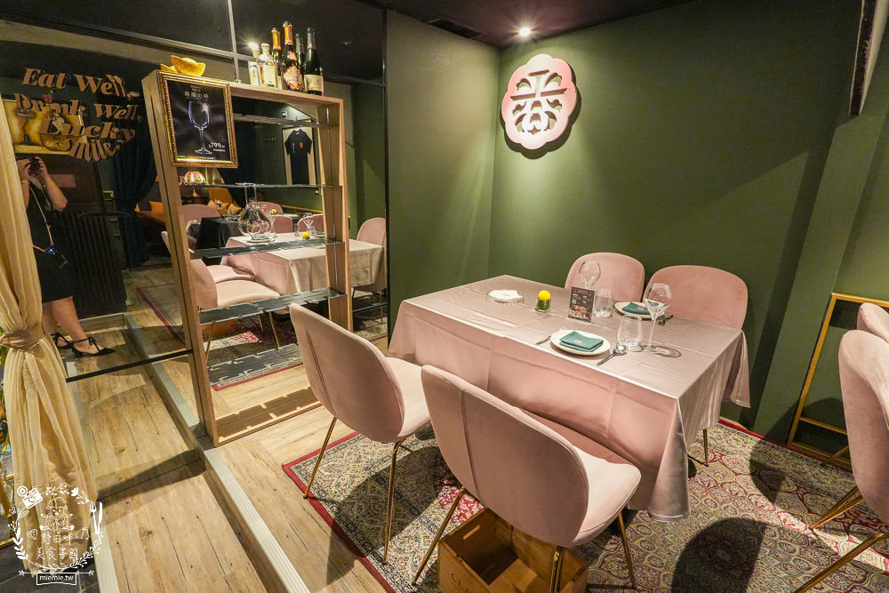 高雄餐酒館推薦[蘼樂餐酒館]聖誕限定超霸氣32oz的肋眼牛排!四種風味一次享受的繽紛精釀啤酒SHOT組!