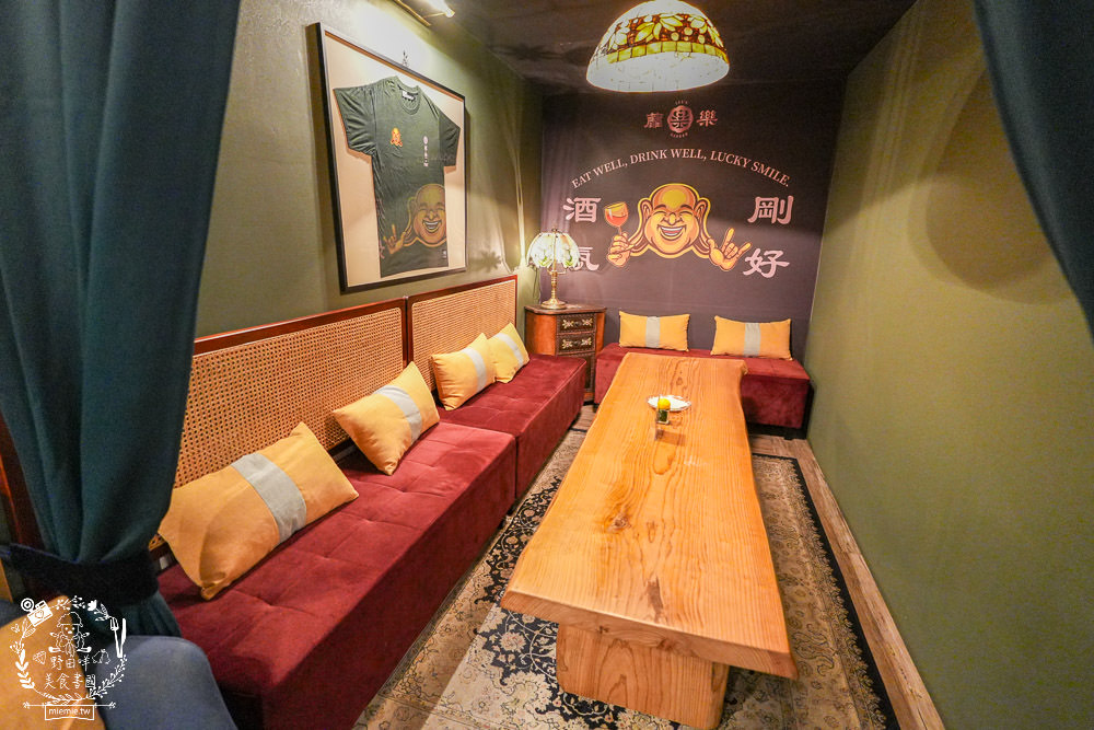 高雄餐酒館推薦[蘼樂餐酒館]聖誕限定超霸氣32oz的肋眼牛排!四種風味一次享受的繽紛精釀啤酒SHOT組!