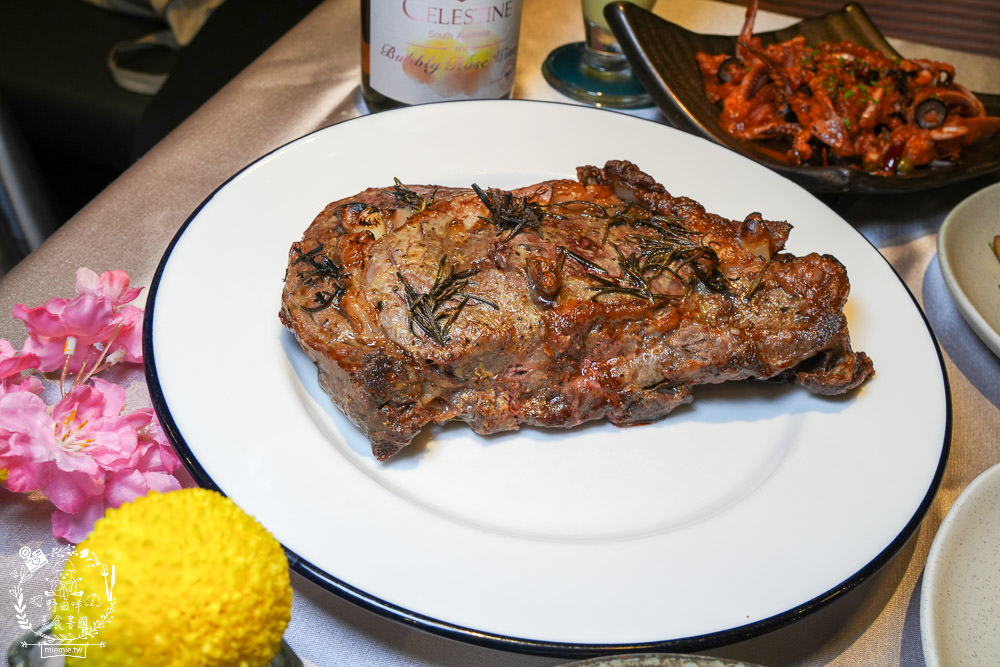 高雄餐酒館推薦[蘼樂餐酒館]聖誕限定超霸氣32oz的肋眼牛排!四種風味一次享受的繽紛精釀啤酒SHOT組!