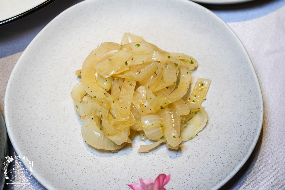 高雄餐酒館推薦[蘼樂餐酒館]聖誕限定超霸氣32oz的肋眼牛排!四種風味一次享受的繽紛精釀啤酒SHOT組!