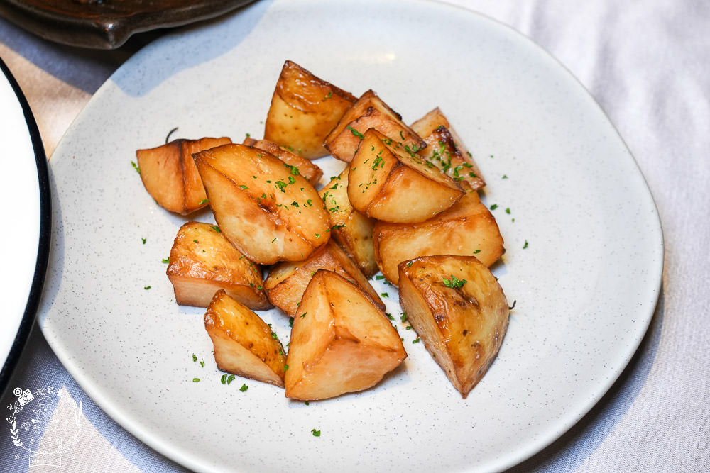 高雄餐酒館推薦[蘼樂餐酒館]聖誕限定超霸氣32oz的肋眼牛排!四種風味一次享受的繽紛精釀啤酒SHOT組!