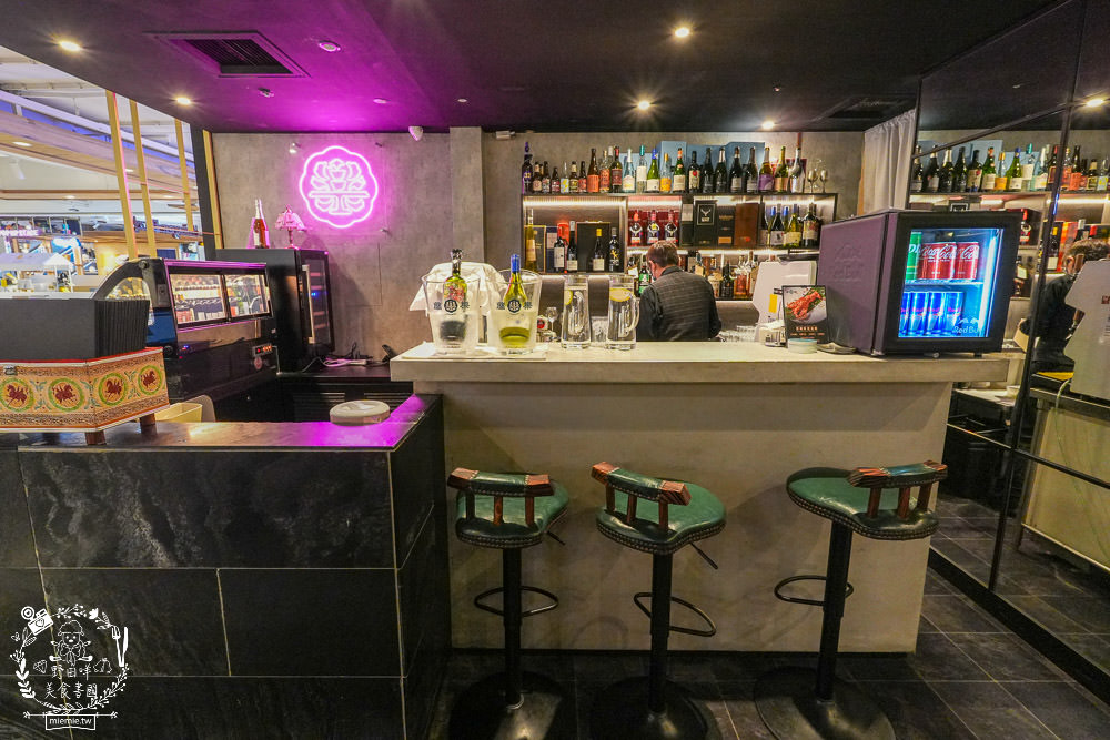 高雄餐酒館推薦[蘼樂餐酒館]聖誕限定超霸氣32oz的肋眼牛排!四種風味一次享受的繽紛精釀啤酒SHOT組!