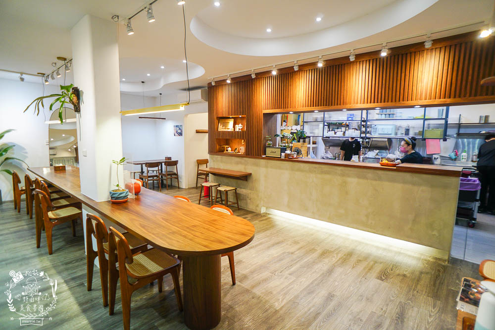 高雄[裹麵楠梓店]文青淡雅的夢幻麵店!超好拍照的網美麵店!牛肉乾拌麵銷魂必點!