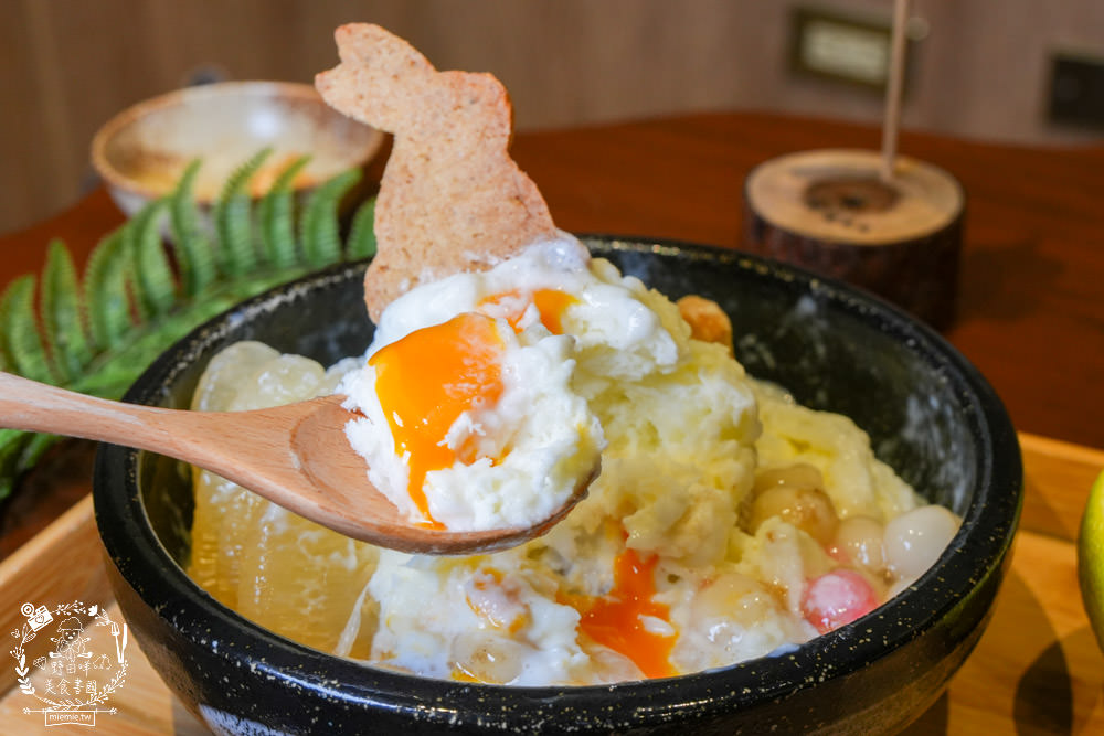 高雄[裕豐冰堂]隱藏在鳳山的高CP值創意雪花冰!中秋限定的柚見月圓雪花冰好拍又好吃!