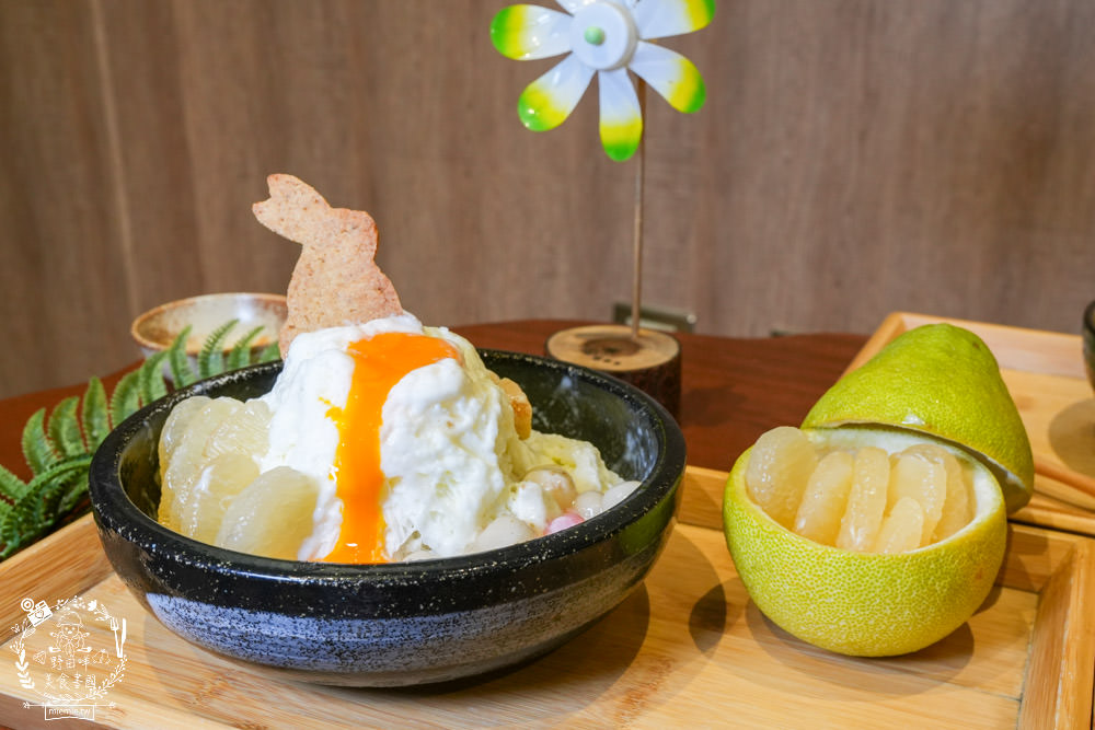 高雄[裕豐冰堂]隱藏在鳳山的高CP值創意雪花冰!中秋限定的柚見月圓雪花冰好拍又好吃!