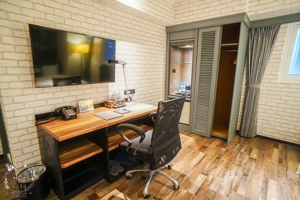 西悠巢旅-高雄車站館|高雄智能自助旅館推薦!統茂集團旗下的新開幕品牌!有智能小美犀開電視冷氣超便利!