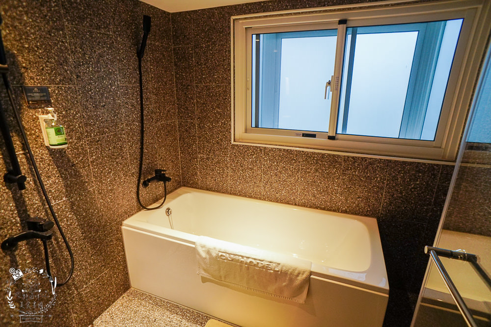 西悠巢旅-高雄車站館|高雄智能自助旅館推薦!統茂集團旗下的新開幕品牌!有智能小美犀開電視冷氣超便利!