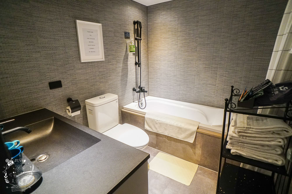 西悠巢旅-高雄車站館|高雄智能自助旅館推薦!統茂集團旗下的新開幕品牌!有智能小美犀開電視冷氣超便利!