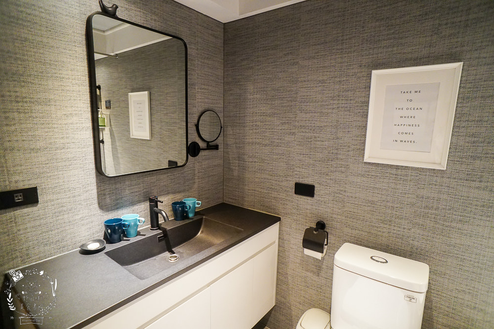 西悠巢旅-高雄車站館|高雄智能自助旅館推薦!統茂集團旗下的新開幕品牌!有智能小美犀開電視冷氣超便利!