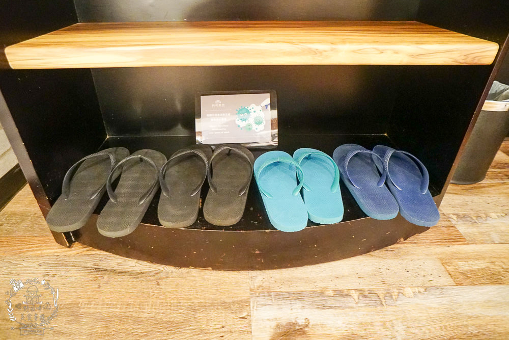 西悠巢旅-高雄車站館|高雄智能自助旅館推薦!統茂集團旗下的新開幕品牌!有智能小美犀開電視冷氣超便利!