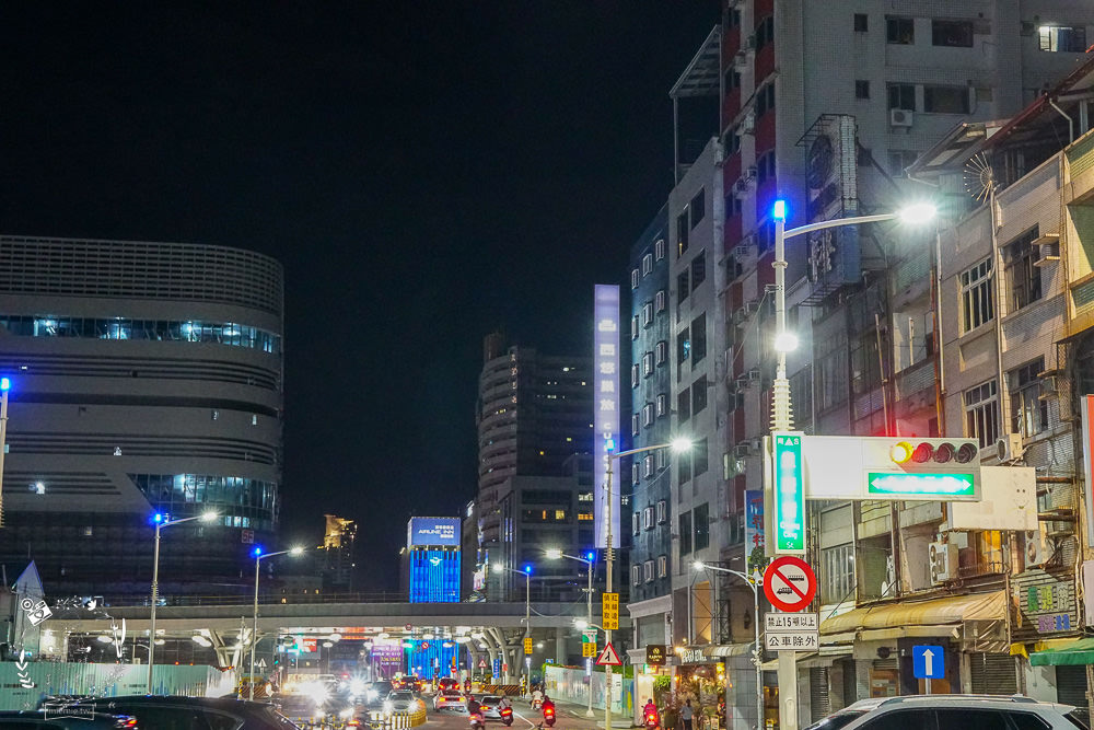 西悠巢旅-高雄車站館|高雄智能自助旅館推薦!統茂集團旗下的新開幕品牌!有智能小美犀開電視冷氣超便利!