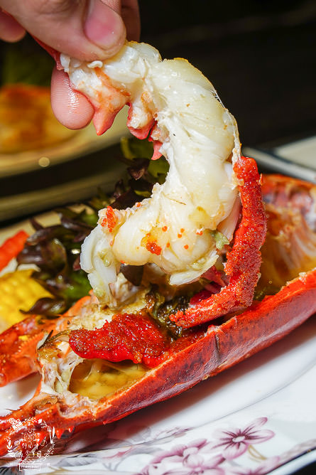 高雄[覓奇頂級鐵板燒餐廳]全場限席16位採全預約制!禮聘旅日四十年經驗主廚掌檯!