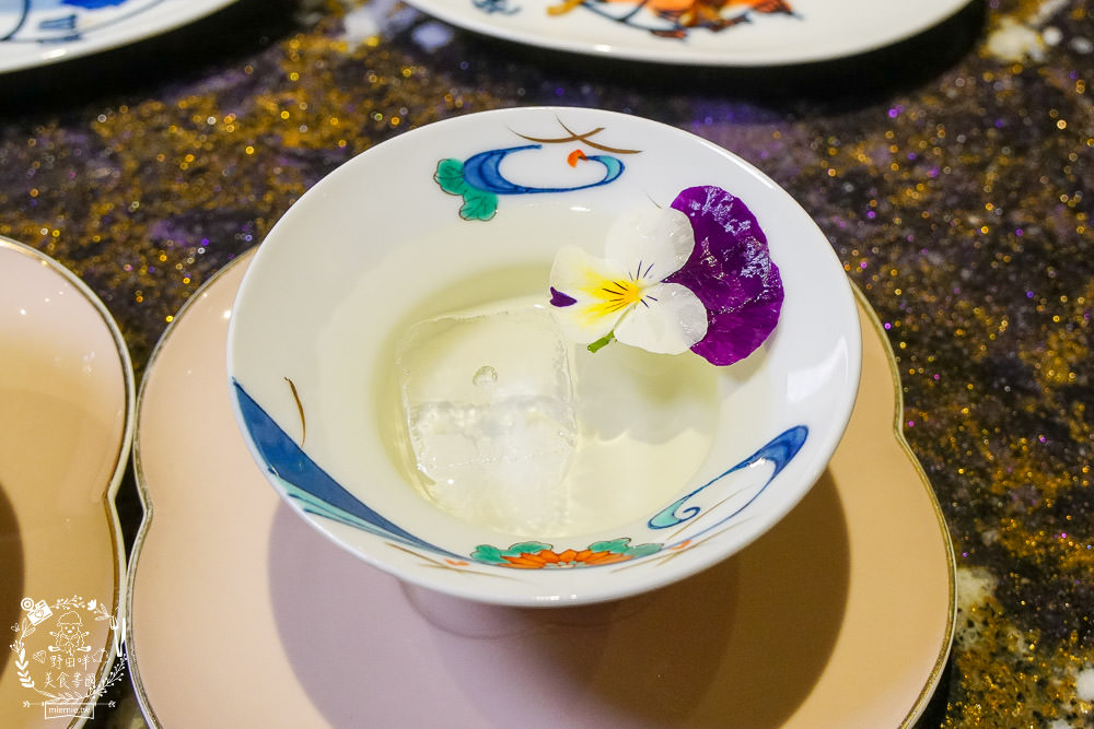 高雄[覓奇頂級鐵板燒餐廳]全場限席16位採全預約制!禮聘旅日四十年經驗主廚掌檯!