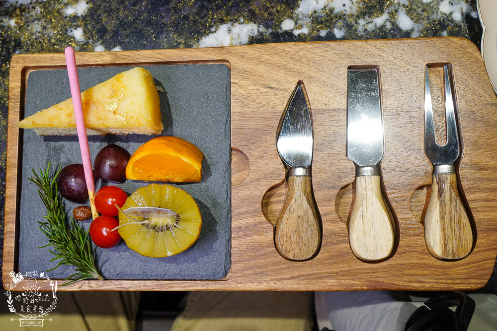 高雄[覓奇頂級鐵板燒餐廳]全場限席16位採全預約制!禮聘旅日四十年經驗主廚掌檯!