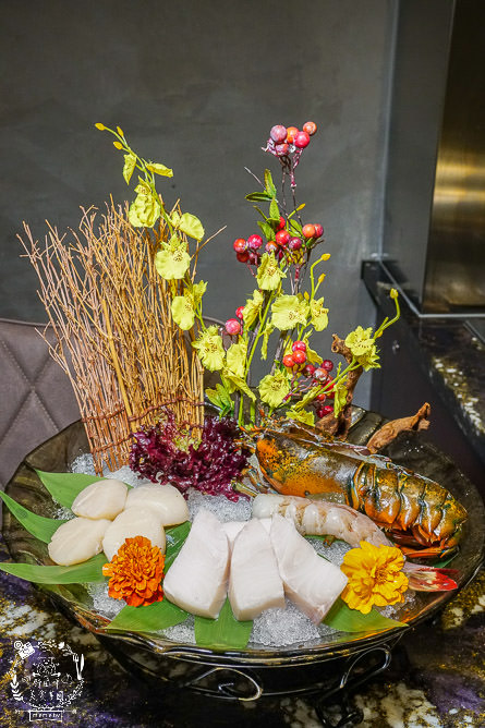 高雄[覓奇頂級鐵板燒餐廳]全場限席16位採全預約制!禮聘旅日四十年經驗主廚掌檯!