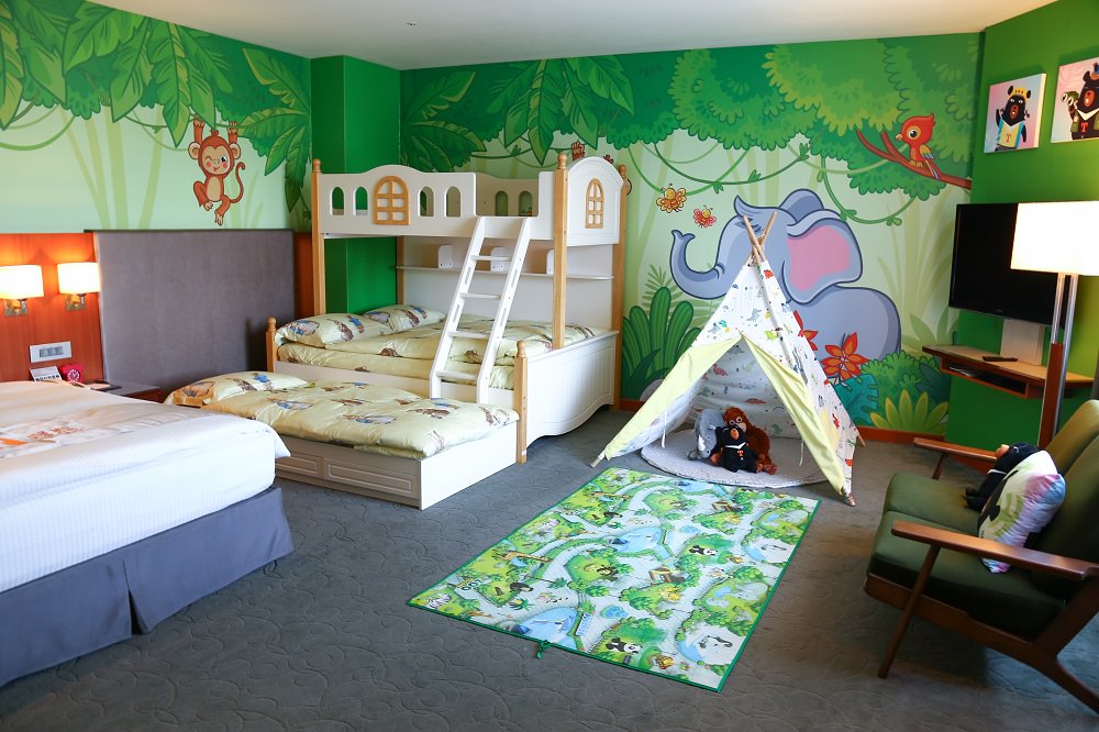 台中4星級飯店|台中港酒店|親子住宿兼商務飯店!自助早餐超多選項!