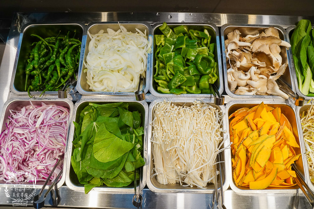 高雄[豬對有韓式烤肉吃到飽]高達70種食材選項!還有銷魂痛風鍋?!