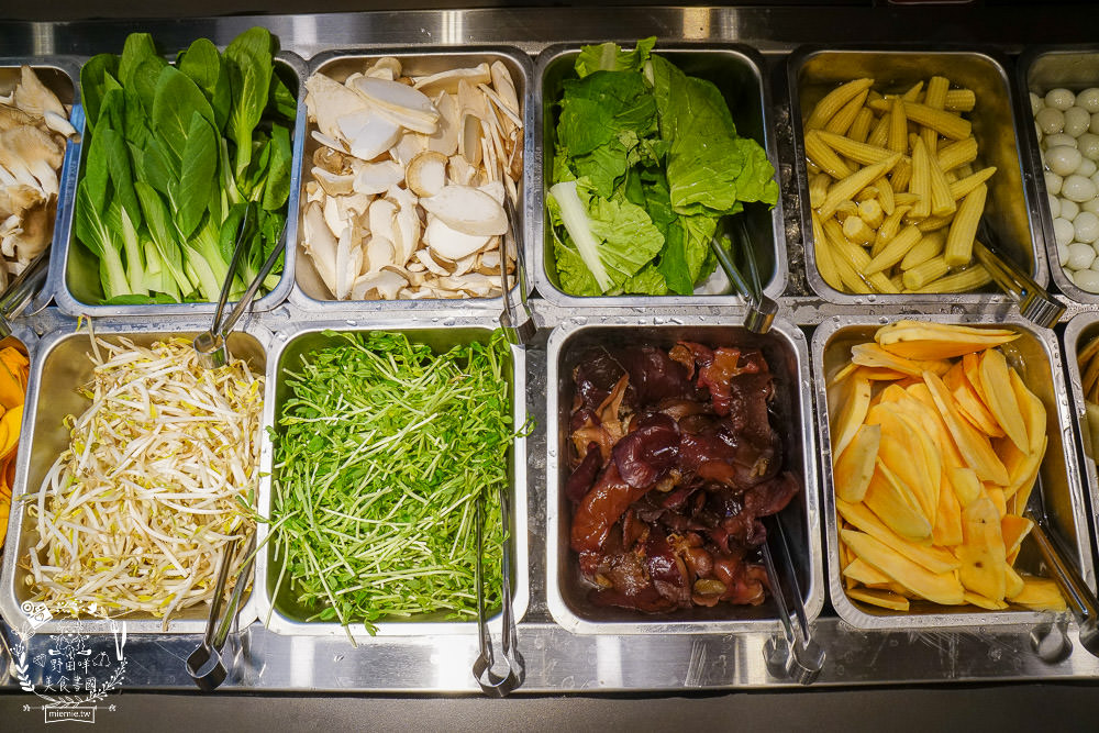 高雄[豬對有韓式烤肉吃到飽]高達70種食材選項!還有銷魂痛風鍋?!