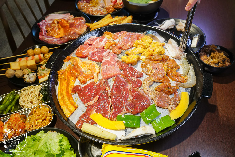高雄[豬對有韓式烤肉吃到飽]高達70種食材選項!還有銷魂痛風鍋?!