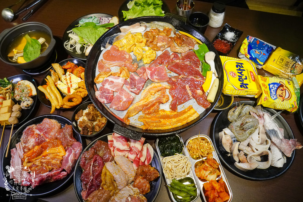 高雄[豬對有韓式烤肉吃到飽]高達70種食材選項!還有銷魂痛風鍋?!