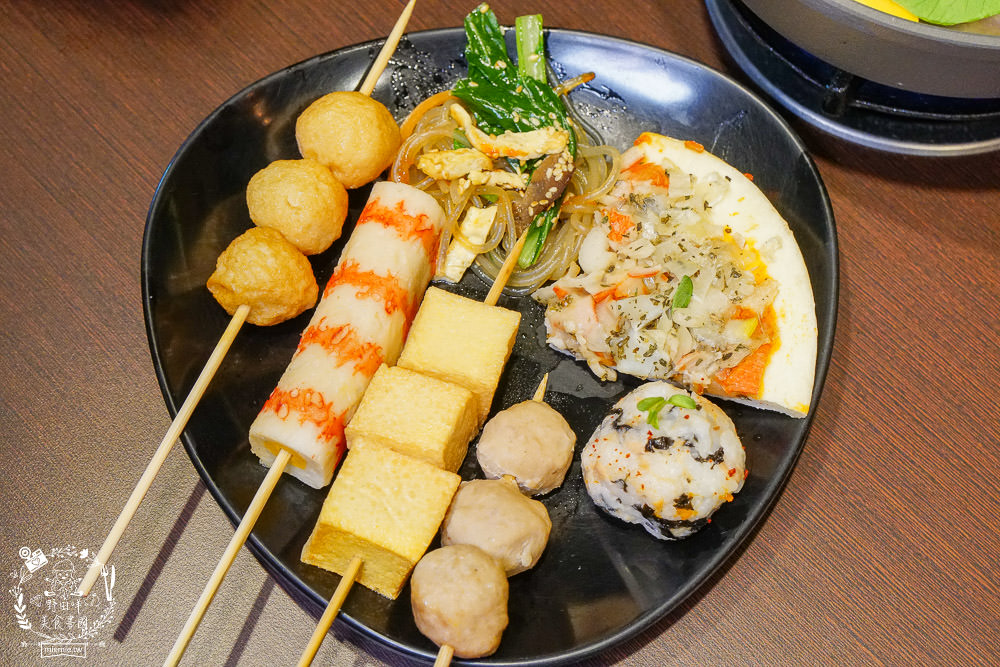 高雄[豬對有韓式烤肉吃到飽]高達70種食材選項!還有銷魂痛風鍋?!