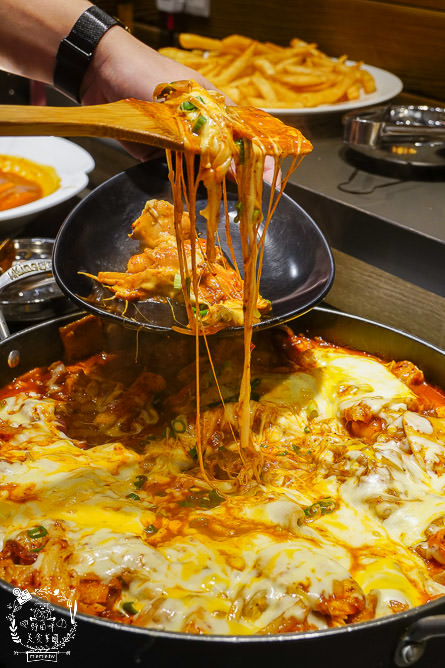 高雄[豬對有韓式烤肉吃到飽]高達70種食材選項!還有銷魂痛風鍋?!