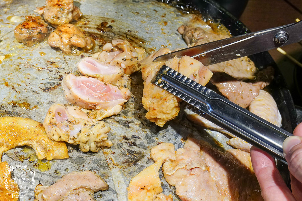 高雄[豬對有韓式烤肉吃到飽]高達70種食材選項!還有銷魂痛風鍋?!